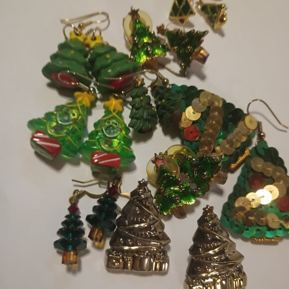 Lot of Ten Pair Vintage Christmas Tree Earrings - Soooo Cute! - Picture 4 of 4